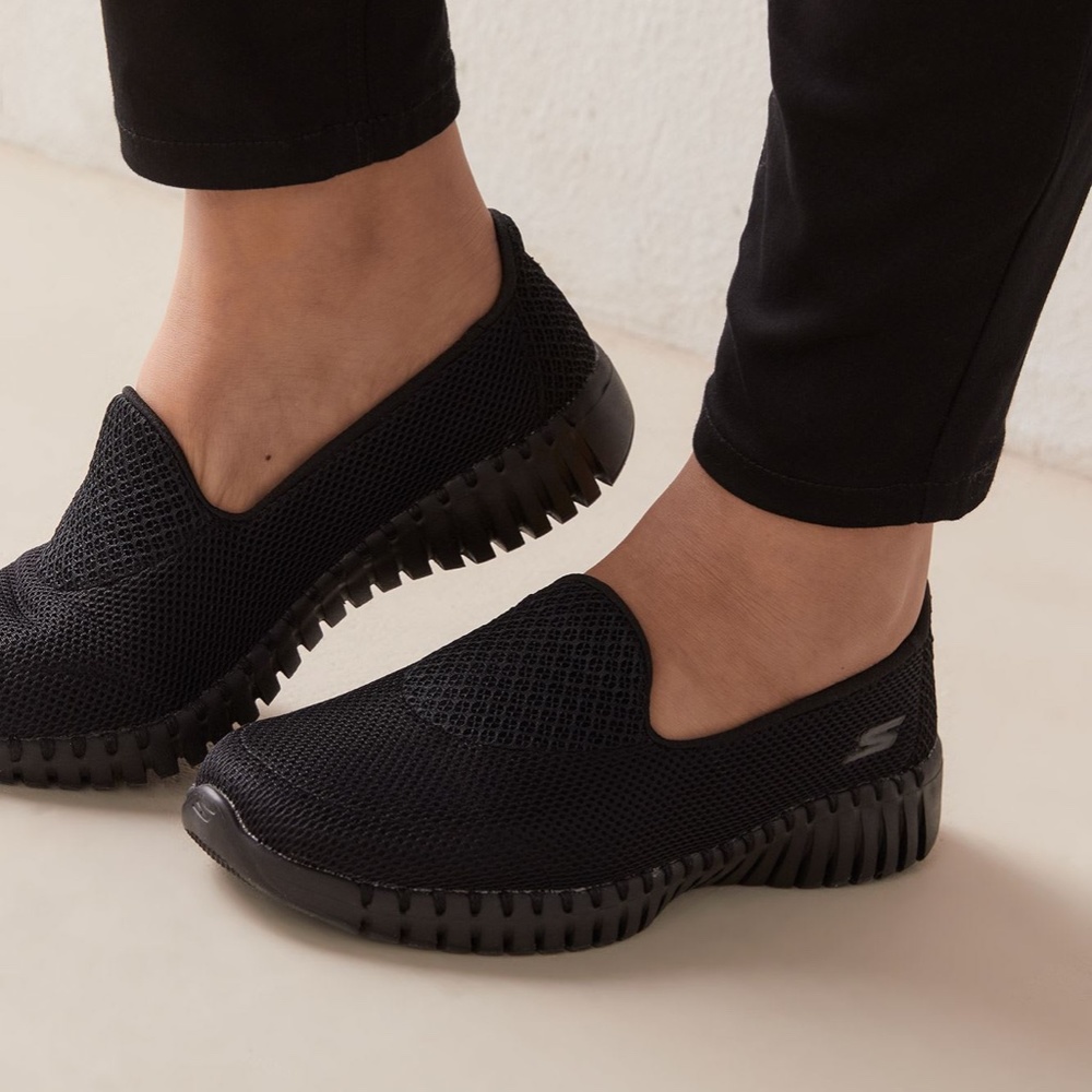 Skechers Go Walk Smart Wide Slip On Sneakers